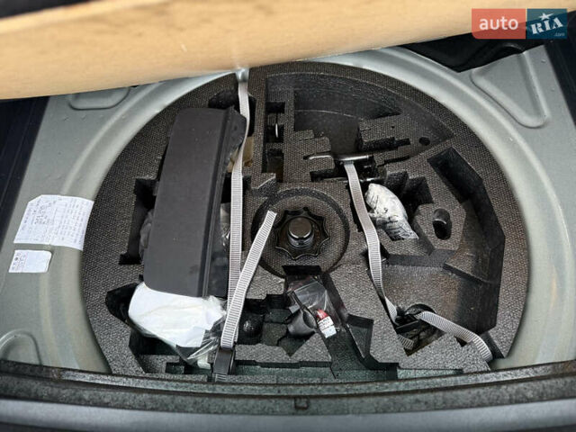 Сірий Фольксваген Golf Plus, об'ємом двигуна 1.4 л та пробігом 194 тис. км за 9700 $, фото 112 на Automoto.ua