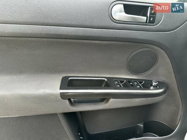 Сірий Фольксваген Golf Plus, об'ємом двигуна 1.6 л та пробігом 261 тис. км за 9150 $, фото 20 на Automoto.ua