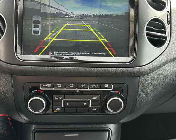 Сірий Фольксваген Golf Plus, об'ємом двигуна 1.6 л та пробігом 261 тис. км за 9150 $, фото 23 на Automoto.ua