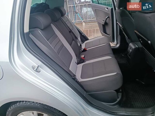 Сірий Фольксваген Golf Plus, об'ємом двигуна 1.6 л та пробігом 167 тис. км за 10750 $, фото 26 на Automoto.ua