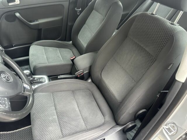 Серый Фольксваген Гольф Плюс, объемом двигателя 1.4 л и пробегом 168 тыс. км за 7999 $, фото 5 на Automoto.ua