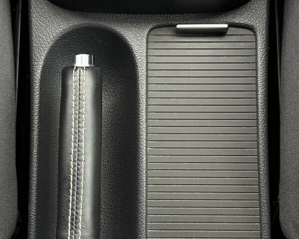 Сірий Фольксваген Golf Plus, об'ємом двигуна 1.4 л та пробігом 194 тис. км за 9000 $, фото 70 на Automoto.ua