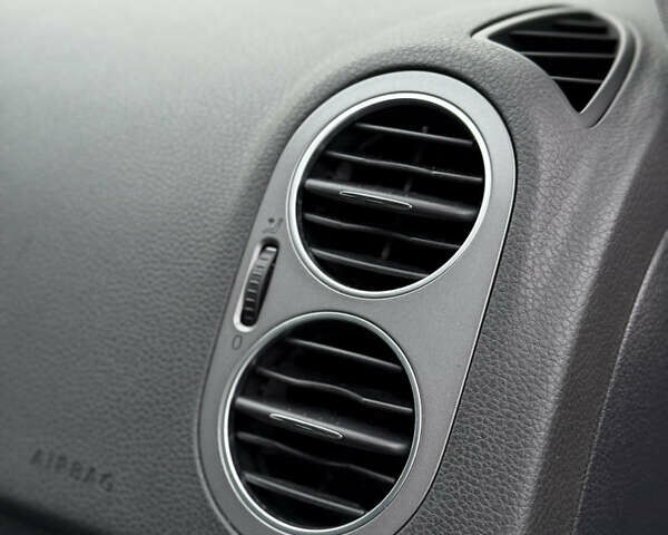 Сірий Фольксваген Golf Plus, об'ємом двигуна 1.4 л та пробігом 194 тис. км за 9700 $, фото 107 на Automoto.ua