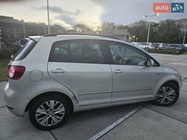 Серый Фольксваген Гольф Плюс, объемом двигателя 1.6 л и пробегом 113 тыс. км за 13500 $, фото 5 на Automoto.ua
