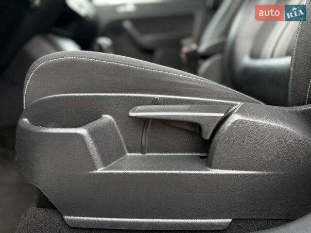 Сірий Фольксваген Golf Plus, об'ємом двигуна 1.4 л та пробігом 194 тис. км за 9700 $, фото 52 на Automoto.ua