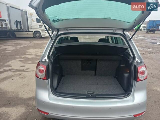 Серый Фольксваген Гольф Плюс, объемом двигателя 1.6 л и пробегом 273 тыс. км за 9200 $, фото 8 на Automoto.ua