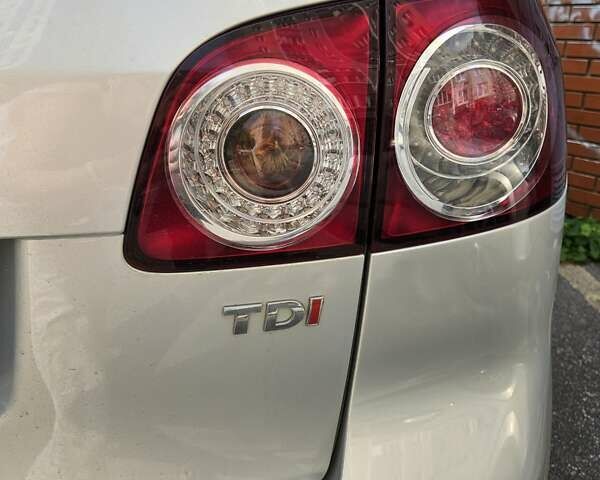 Серый Фольксваген Гольф Плюс, объемом двигателя 1.6 л и пробегом 113 тыс. км за 13500 $, фото 9 на Automoto.ua