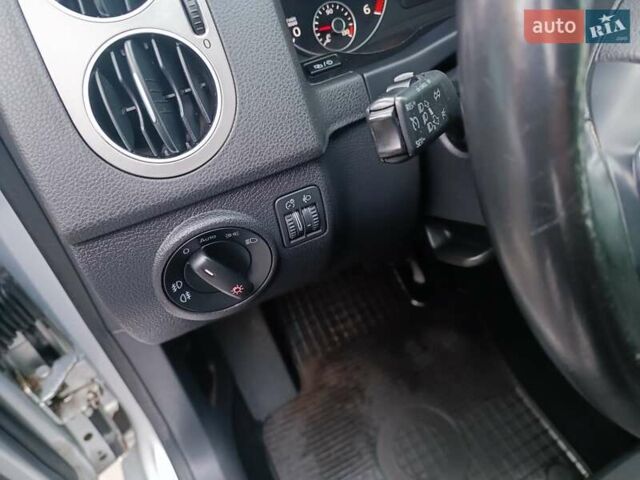 Сірий Фольксваген Golf Plus, об'ємом двигуна 1.6 л та пробігом 167 тис. км за 10750 $, фото 23 на Automoto.ua