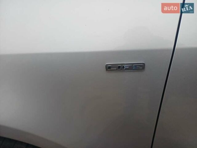 Серый Фольксваген Гольф Плюс, объемом двигателя 1.6 л и пробегом 273 тыс. км за 9200 $, фото 7 на Automoto.ua