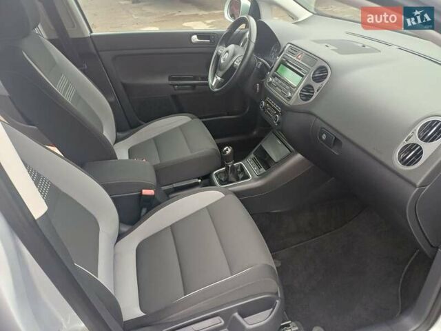 Серый Фольксваген Гольф Плюс, объемом двигателя 1.6 л и пробегом 273 тыс. км за 9200 $, фото 26 на Automoto.ua