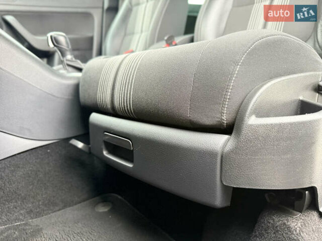 Сірий Фольксваген Golf Plus, об'ємом двигуна 1.4 л та пробігом 194 тис. км за 9000 $, фото 60 на Automoto.ua