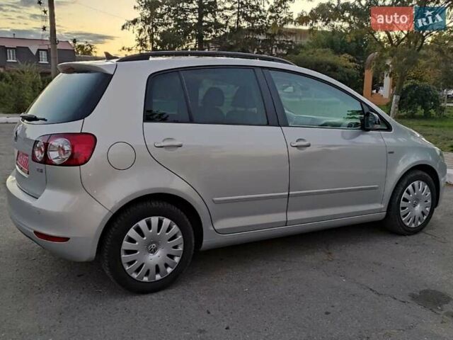 Серый Фольксваген Гольф Плюс, объемом двигателя 1.4 л и пробегом 200 тыс. км за 9499 $, фото 3 на Automoto.ua