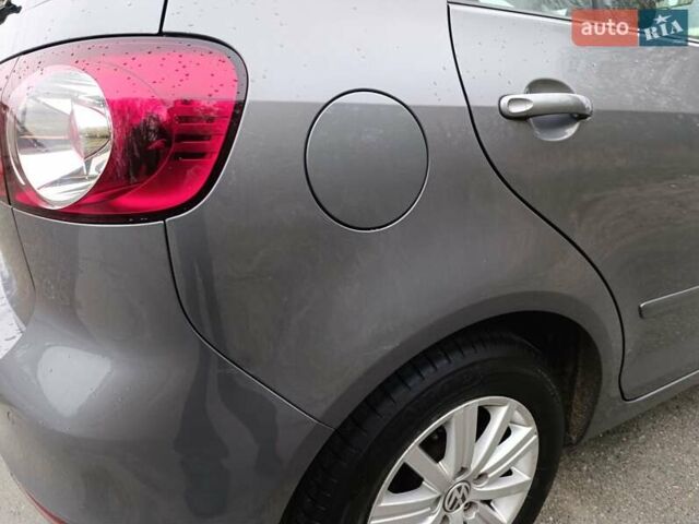 Серый Фольксваген Гольф Плюс, объемом двигателя 1.4 л и пробегом 200 тыс. км за 11650 $, фото 19 на Automoto.ua
