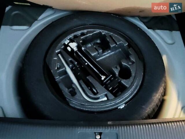 Серый Фольксваген Гольф Плюс, объемом двигателя 1.4 л и пробегом 200 тыс. км за 9499 $, фото 9 на Automoto.ua