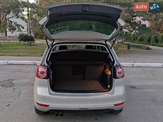 Серый Фольксваген Гольф Плюс, объемом двигателя 1.4 л и пробегом 200 тыс. км за 9499 $, фото 7 на Automoto.ua