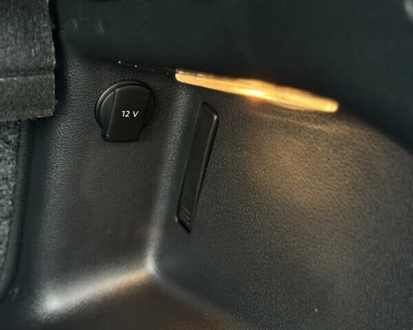 Сірий Фольксваген Golf Plus, об'ємом двигуна 1.4 л та пробігом 194 тис. км за 9700 $, фото 111 на Automoto.ua