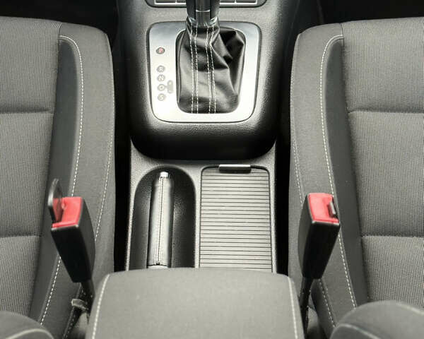 Сірий Фольксваген Golf Plus, об'ємом двигуна 1.4 л та пробігом 194 тис. км за 9000 $, фото 44 на Automoto.ua