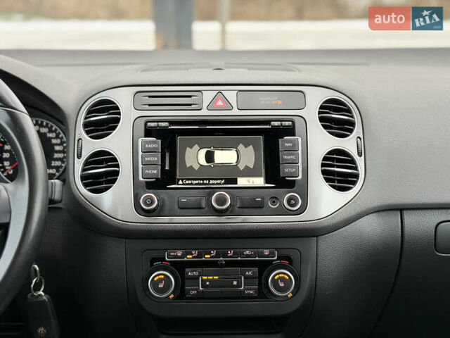 Сірий Фольксваген Golf Plus, об'ємом двигуна 1.4 л та пробігом 194 тис. км за 9000 $, фото 43 на Automoto.ua