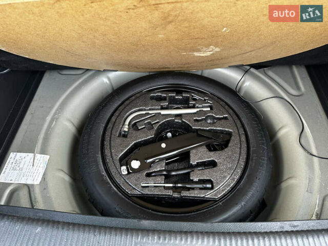 Сірий Фольксваген Golf Plus, об'ємом двигуна 1.6 л та пробігом 261 тис. км за 9150 $, фото 17 на Automoto.ua