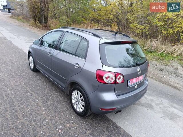 Серый Фольксваген Гольф Плюс, объемом двигателя 1.4 л и пробегом 200 тыс. км за 11650 $, фото 6 на Automoto.ua