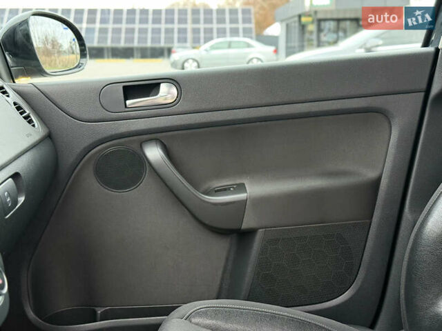 Сірий Фольксваген Golf Plus, об'ємом двигуна 1.4 л та пробігом 194 тис. км за 9700 $, фото 56 на Automoto.ua