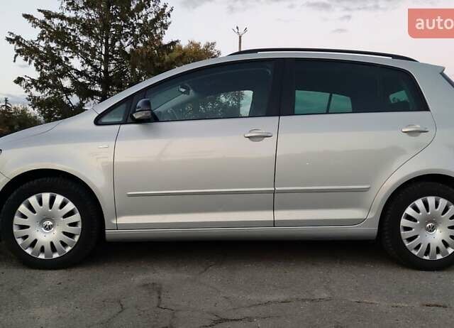 Серый Фольксваген Гольф Плюс, объемом двигателя 1.4 л и пробегом 200 тыс. км за 9499 $, фото 6 на Automoto.ua