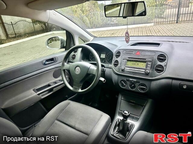 Сірий Фольксваген Golf Plus, об'ємом двигуна 1.4 л та пробігом 201 тис. км за 5100 $, фото 10 на Automoto.ua
