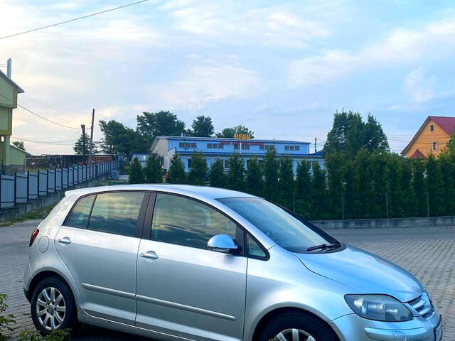 Сірий Фольксваген Golf Plus, об'ємом двигуна 1.6 л та пробігом 183 тис. км за 5900 $, фото 3 на Automoto.ua