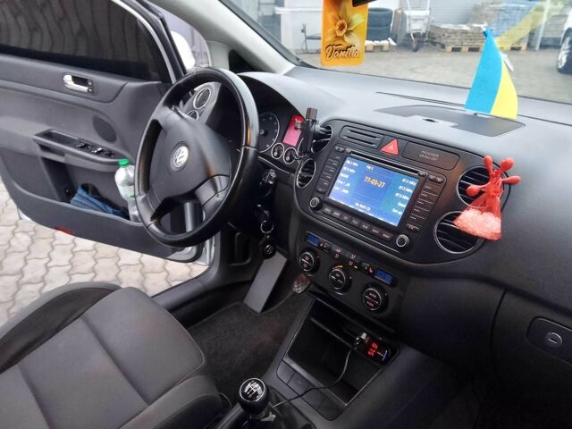 Фольксваген Гольф Плюс 2005 в Луцке на Automoto.ua Серый Фольксваген Гольф Плюс, объемом двигателя 1.6 л и пробегом 235 тыс. км за 4700 $, фото 3 на Automoto.ua