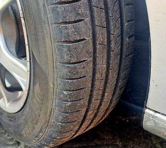 Сірий Фольксваген Golf Plus, об'ємом двигуна 1.6 л та пробігом 292 тис. км за 5600 $, фото 3 на Automoto.ua