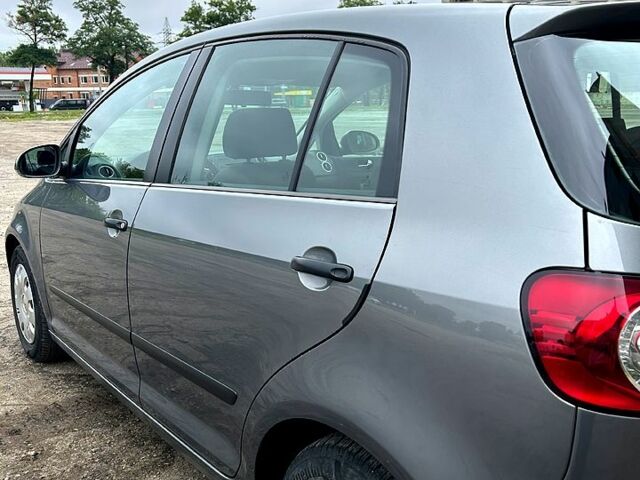 Фольксваген Гольф Плюс 2005 в Тернополе на Automoto.ua Серый Фольксваген Гольф Плюс, объемом двигателя 1.6 л и пробегом 206 тыс. км за 5600 $, фото 2 на Automoto.ua