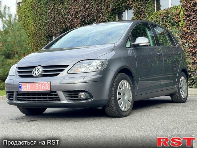 Серый Фольксваген Гольф Плюс, объемом двигателя 1.6 л и пробегом 208 тыс. км за 6600 $, фото 7 на Automoto.ua