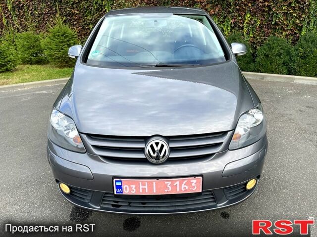 Серый Фольксваген Гольф Плюс, объемом двигателя 1.6 л и пробегом 208 тыс. км за 6600 $, фото 1 на Automoto.ua