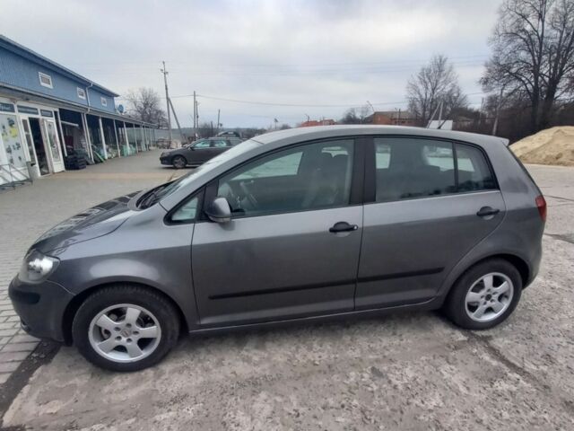 Сірий Фольксваген Golf Plus, об'ємом двигуна 1.6 л та пробігом 267 тис. км за 6300 $, фото 1 на Automoto.ua