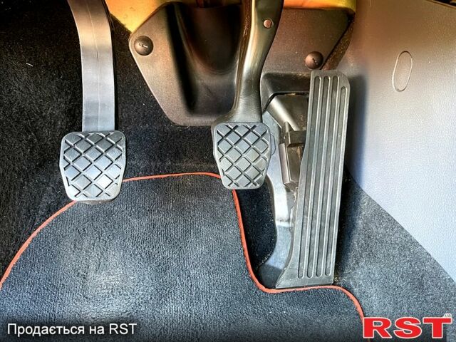 Серый Фольксваген Гольф Плюс, объемом двигателя 1.6 л и пробегом 208 тыс. км за 6600 $, фото 11 на Automoto.ua