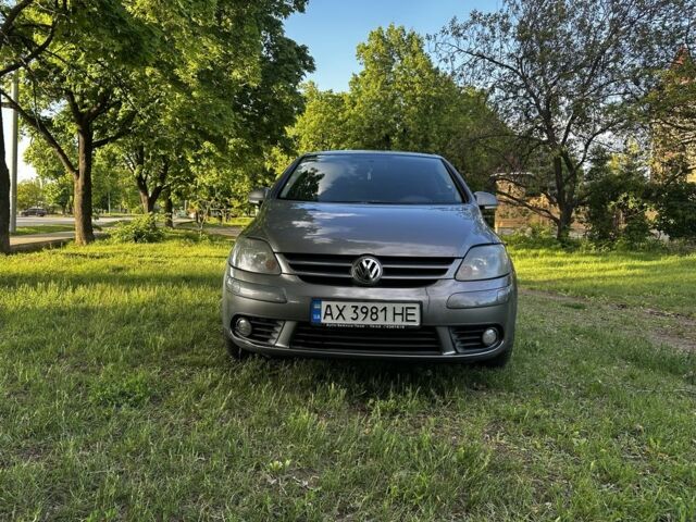 Сірий Фольксваген Golf Plus, об'ємом двигуна 0.19 л та пробігом 252 тис. км за 5300 $, фото 2 на Automoto.ua