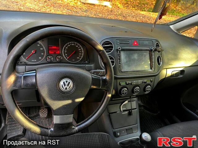 Фольксваген Гольф Плюс 2006 в Лебедине на Automoto.ua Серый Фольксваген Гольф Плюс, объемом двигателя 1.6 л и пробегом 333 тыс. км за 5650 $, фото 5 на Automoto.ua