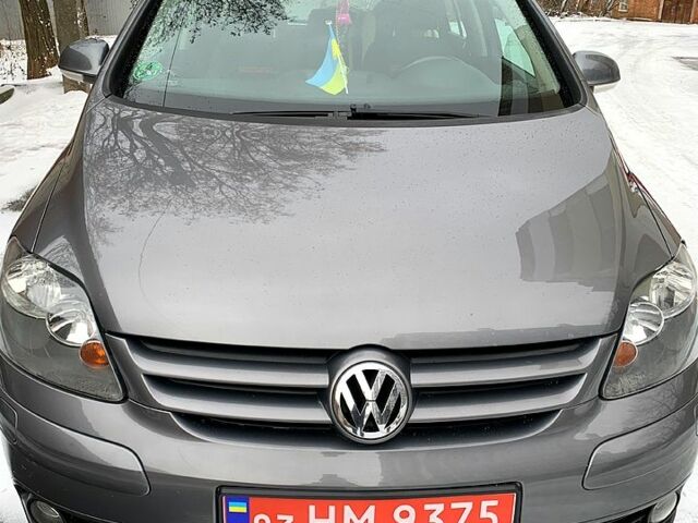 Серый Фольксваген Гольф Плюс, объемом двигателя 1.6 л и пробегом 20600 тыс. км за 5999 $, фото 6 на Automoto.ua