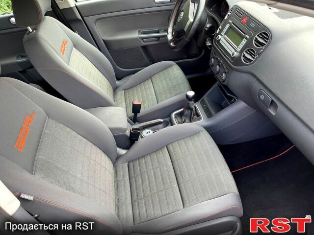 Серый Фольксваген Гольф Плюс, объемом двигателя 1.6 л и пробегом 208 тыс. км за 6600 $, фото 9 на Automoto.ua