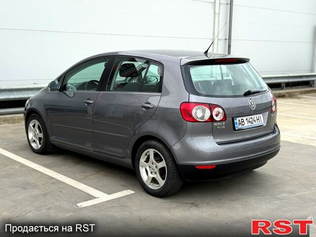 Серый Фольксваген Гольф Плюс, объемом двигателя 1.6 л и пробегом 210 тыс. км за 5500 $, фото 8 на Automoto.ua