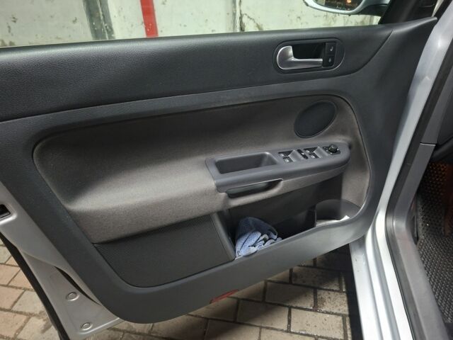 Сірий Фольксваген Golf Plus, об'ємом двигуна 1.4 л та пробігом 220 тис. км за 6200 $, фото 7 на Automoto.ua