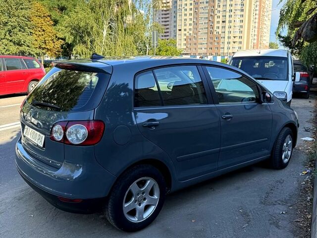 Серый Фольксваген Гольф Плюс, объемом двигателя 1.6 л и пробегом 214 тыс. км за 5500 $, фото 5 на Automoto.ua