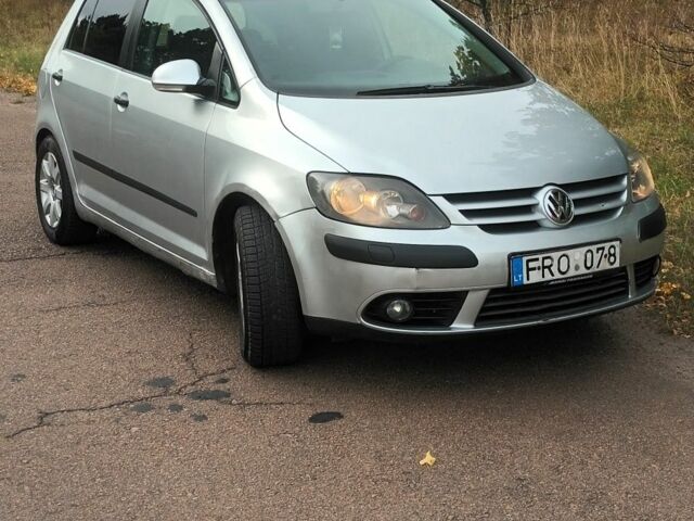 Сірий Фольксваген Golf Plus, об'ємом двигуна 1 л та пробігом 333 тис. км за 2800 $, фото 3 на Automoto.ua