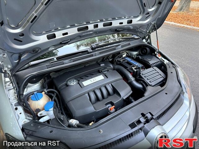 Серый Фольксваген Гольф Плюс, объемом двигателя 1.6 л и пробегом 200 тыс. км за 3999 $, фото 3 на Automoto.ua