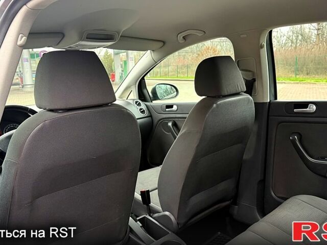 Серый Фольксваген Гольф Плюс, объемом двигателя 1.6 л и пробегом 119 тыс. км за 7000 $, фото 9 на Automoto.ua