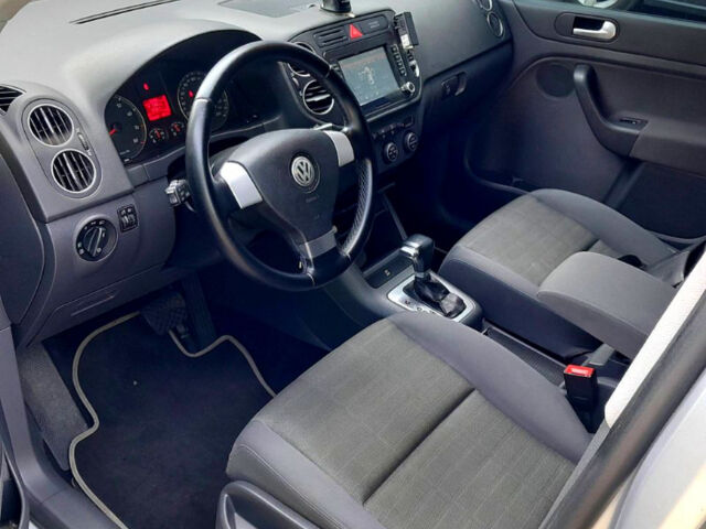 Серый Фольксваген Гольф Плюс, объемом двигателя 1.4 л и пробегом 181 тыс. км за 6500 $, фото 6 на Automoto.ua