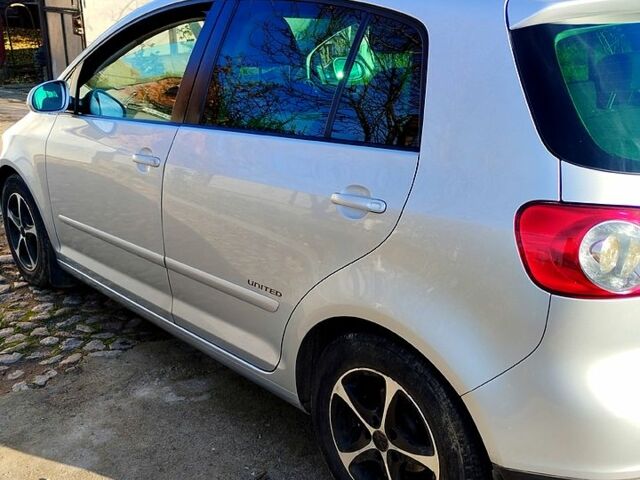 Сірий Фольксваген Golf Plus, об'ємом двигуна 1.6 л та пробігом 218 тис. км за 6700 $, фото 2 на Automoto.ua