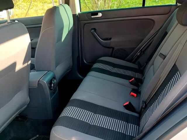 Сірий Фольксваген Golf Plus, об'ємом двигуна 1.6 л та пробігом 218 тис. км за 6700 $, фото 6 на Automoto.ua