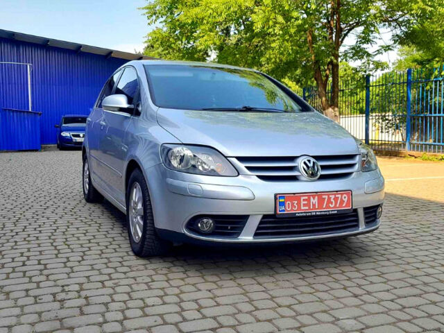 Серый Фольксваген Гольф Плюс, объемом двигателя 1.4 л и пробегом 181 тыс. км за 6500 $, фото 4 на Automoto.ua