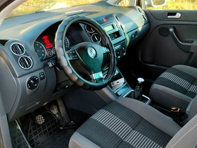 Сірий Фольксваген Golf Plus, об'ємом двигуна 1.6 л та пробігом 218 тис. км за 6700 $, фото 7 на Automoto.ua